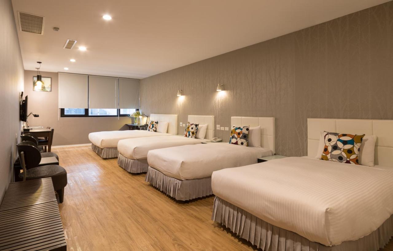 Just Enjoy Business Hotel Tainan Exteriör bild
