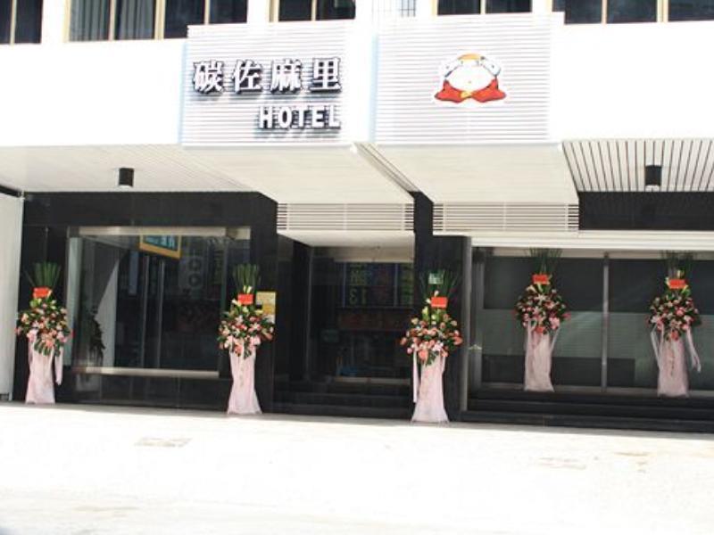 Just Enjoy Business Hotel Tainan Exteriör bild